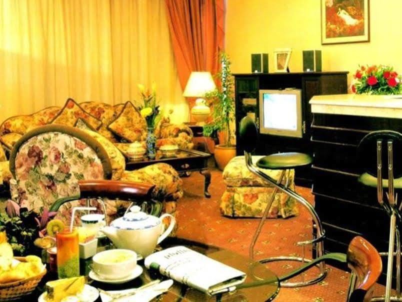 Al Bastaki International Hotel Koeweit Buitenkant foto